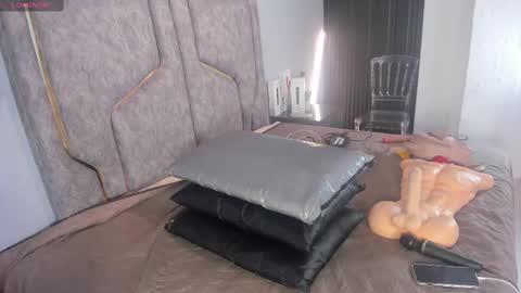 Katerine online show from 03/07/25, 03:40