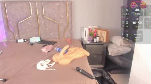 Katerine online show from 09/14/25, 08:41