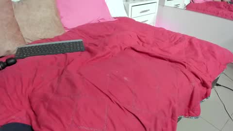 katti_barrera online show from 01/26/25, 05:44