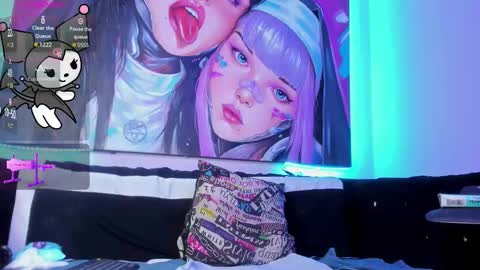 Katiia online show from 10/27/25, 09:52