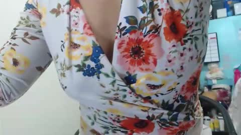 KattleyaGrey online show from 12/02/25, 10:38