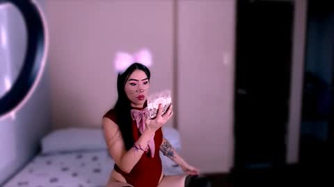 katty_ling online show from 10/23/25, 07:45