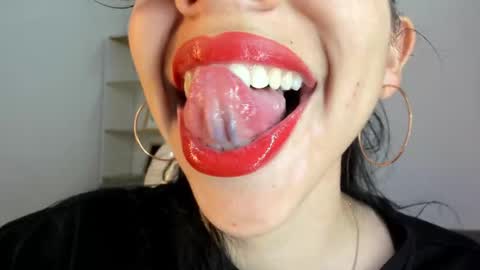 Snapshot of katty_mouth chatting on 10/08/25, 08:50 Katty online show from 10/08/25, 08:50