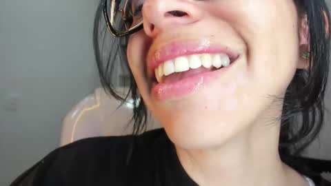 Katty online show from 12/04/25, 08:39