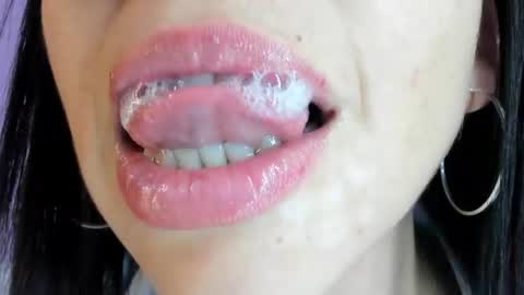 Snapshot of katty_mouth chatting on 06/14/26, 06:32 Katty online show from 06/14/26, 06:32