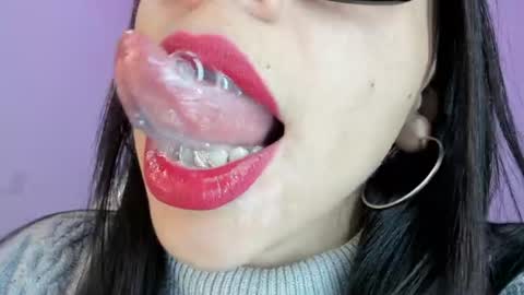 Snapshot of katty_mouth chatting on 06/25/26, 04:44 Katty online show from 06/25/26, 04:44