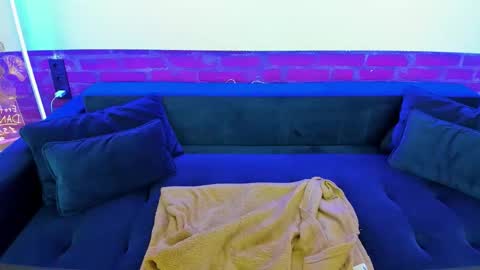 Katty online show from 11/21/25, 07:40