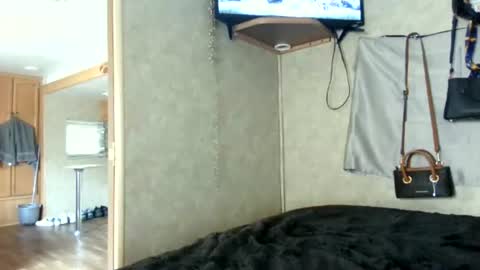 Snapshot of kattycash chatting on 06/26/26, 07:40 kattycash online show from 06/26/26, 07:40