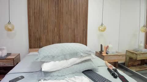 katuff online show from 09/14/25, 02:44