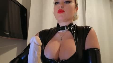 KatuhaX online show from 10/17/25, 10:45