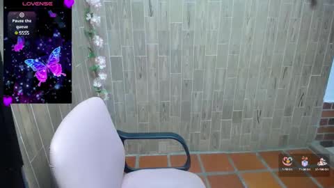 Snapshot of katy2425 chatting on 02/12/25, 05:47 Katy online show from 02/12/25, 05:47