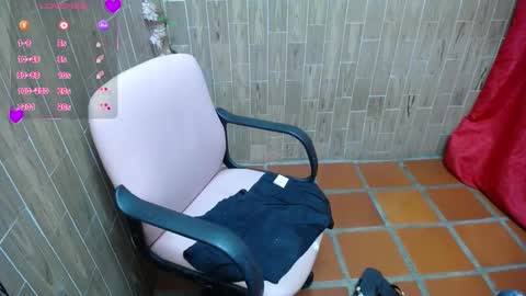 Snapshot of katy2425 chatting on 09/22/25, 02:57 Katy online show from 09/22/25, 02:57