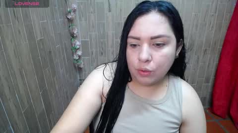 Snapshot of katy2425 chatting on 10/07/25, 02:53 Katy online show from 10/07/25, 02:53