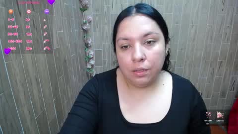 Snapshot of katy2425 chatting on 10/17/25, 01:09 Katy online show from 10/17/25, 01:09