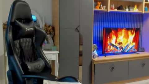 Katy online show from 04/09/26, 05:07