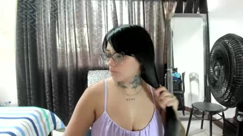 Snapshot of katy_bello chatting on 05/03/26, 07:31 katy online show from 05/03/26, 07:31