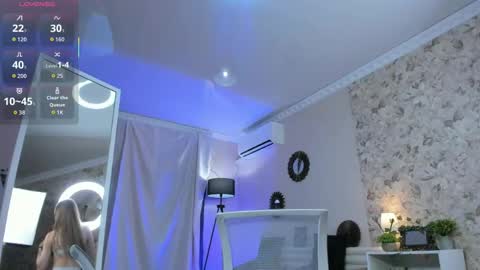 Snapshot of katy_midocalm chatting on 04/18/26, 09:24 Kate online show from 04/18/26, 09:24