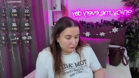 Snapshot of katyaneilson chatting on 01/11/25, 04:27 Kate online show from 01/11/25, 04:27