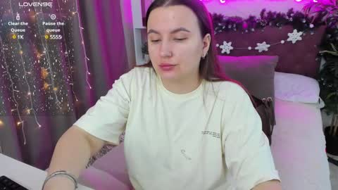 Snapshot of katyaneilson chatting on 01/12/25, 05:13 Kate online show from 01/12/25, 05:13