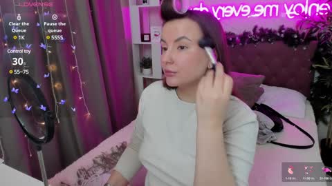 Snapshot of katyaneilson chatting on 01/31/25, 06:35 Kate online show from 01/31/25, 06:35
