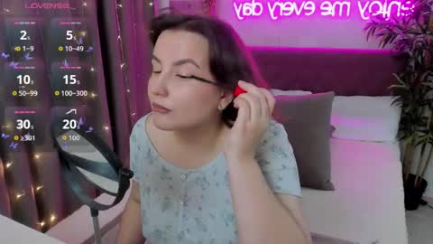 Snapshot of katyaneilson chatting on 09/12/25, 05:07 Kate online show from 09/12/25, 05:07