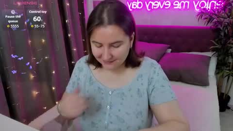 Snapshot of katyaneilson chatting on 10/08/25, 04:32 Kate online show from 10/08/25, 04:32