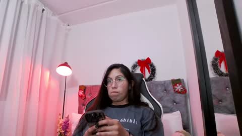 Snapshot of katybelladonna chatting on 12/30/24, 08:47 KATY online show from 12/30/24, 08:47