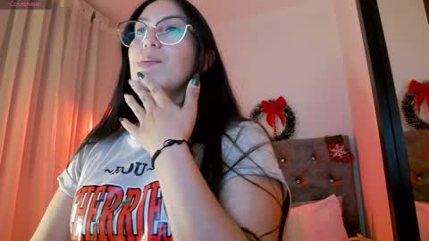 Snapshot of katybelladonna chatting on 01/03/25, 12:00 KATY online show from 01/03/25, 12:00