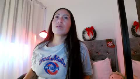 Snapshot of katybelladonna chatting on 01/04/25, 09:09 KATY online show from 01/04/25, 09:09