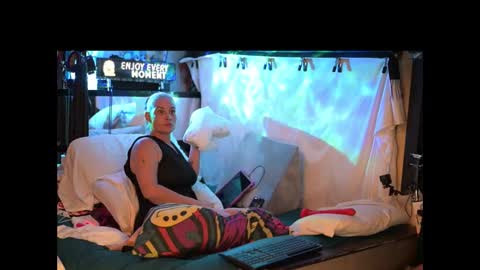 katycouple69 online show from 03/01/26, 05:53