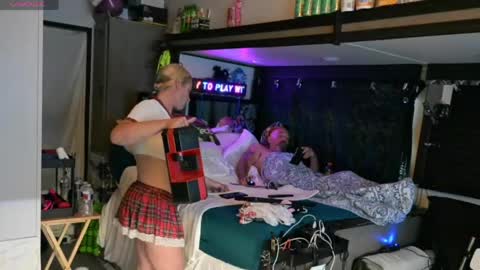 Snapshot of katycouple69 chatting on 04/11/26, 09:19 katycouple69 online show from 04/11/26, 09:19