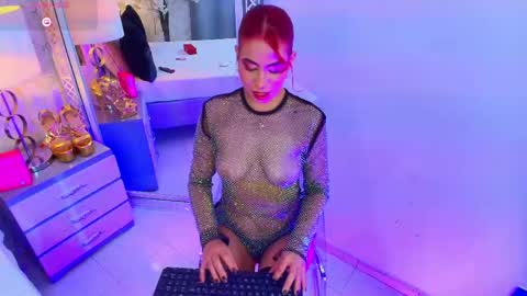 Snapshot of katyjackson chatting on 04/25/26, 02:03 katyjackson online show from 04/25/26, 02:03