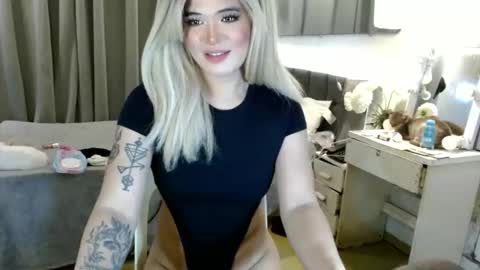 katykiat online show from 04/10/26, 11:42