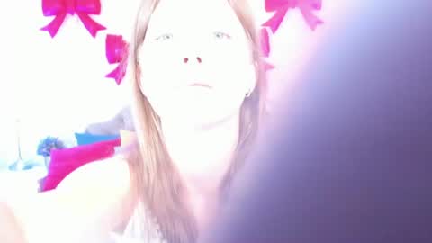 Snapshot of katymeaw chatting on 06/16/26, 01:30 katymeaw online show from 06/16/26, 01:30