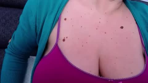 Katy online show from 02/17/25, 09:24