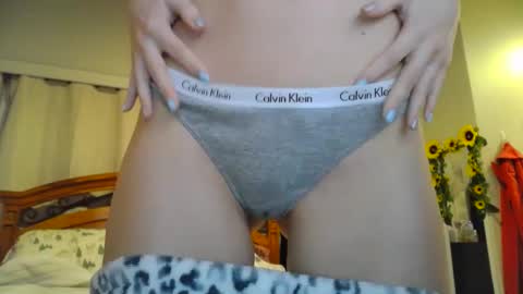 Snapshot of katynowhere chatting on 01/06/25, 12:59 Katy online show from 01/06/25, 12:59