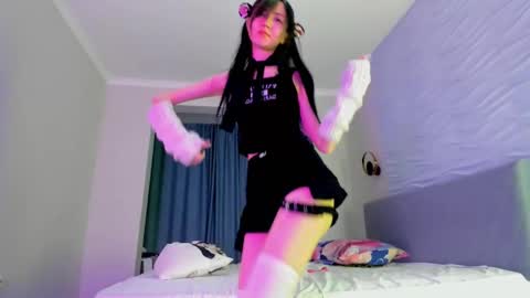 mai online show from 10/20/25, 02:39