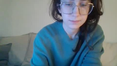 Snapshot of kawaii_snowflake chatting on 07/13/26, 03:42 kawaii snowflake online show from 07/13/26, 03:42