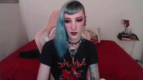 luna   online show from 02/12/25, 03:29