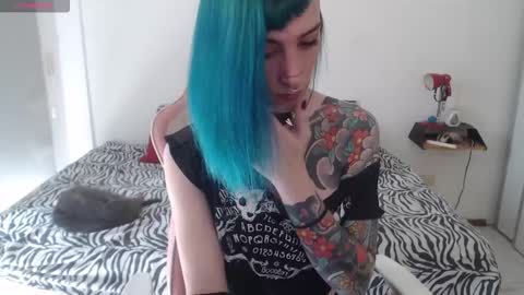 luna   online show from 03/01/25, 05:38