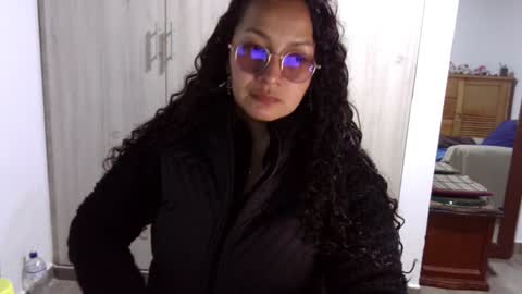  Khawit  online show from 12/31/24, 01:41