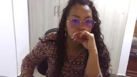  Khawit  online show from 02/21/25, 01:33