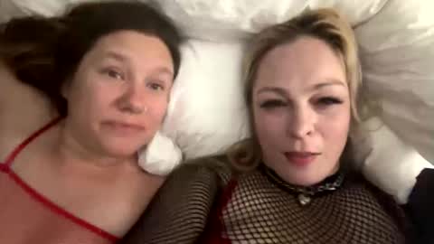 Snapshot of kay_la chatting on 10/16/25, 04:13 kay_la online show from 10/16/25, 04:13