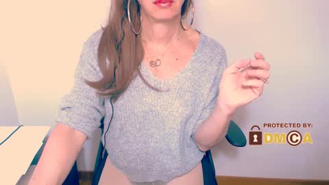 Kay online show from 01/08/25, 01:20