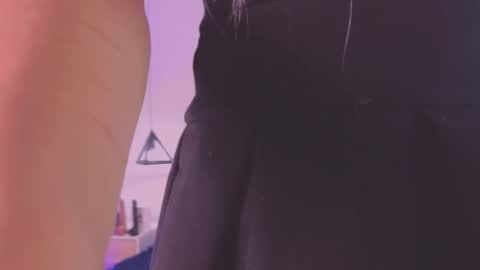 Cattleya stone online show from 02/25/25, 08:36