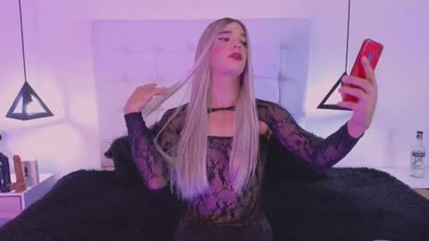 Cattleya stone online show from 03/06/25, 05:24