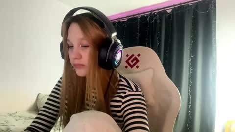 Amia online show from 04/17/26, 06:55