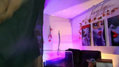 Snapshot of kayilyn chatting on 04/20/26, 12:08 CAMILA online show from 04/20/26, 12:08