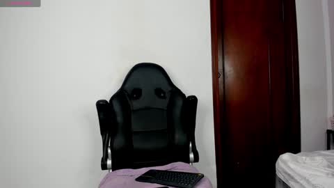 KAYLA BATISTA online show from 12/16/24, 01:54