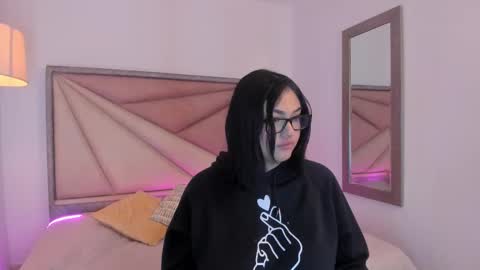 kaylahank online show from 09/26/25, 11:36
